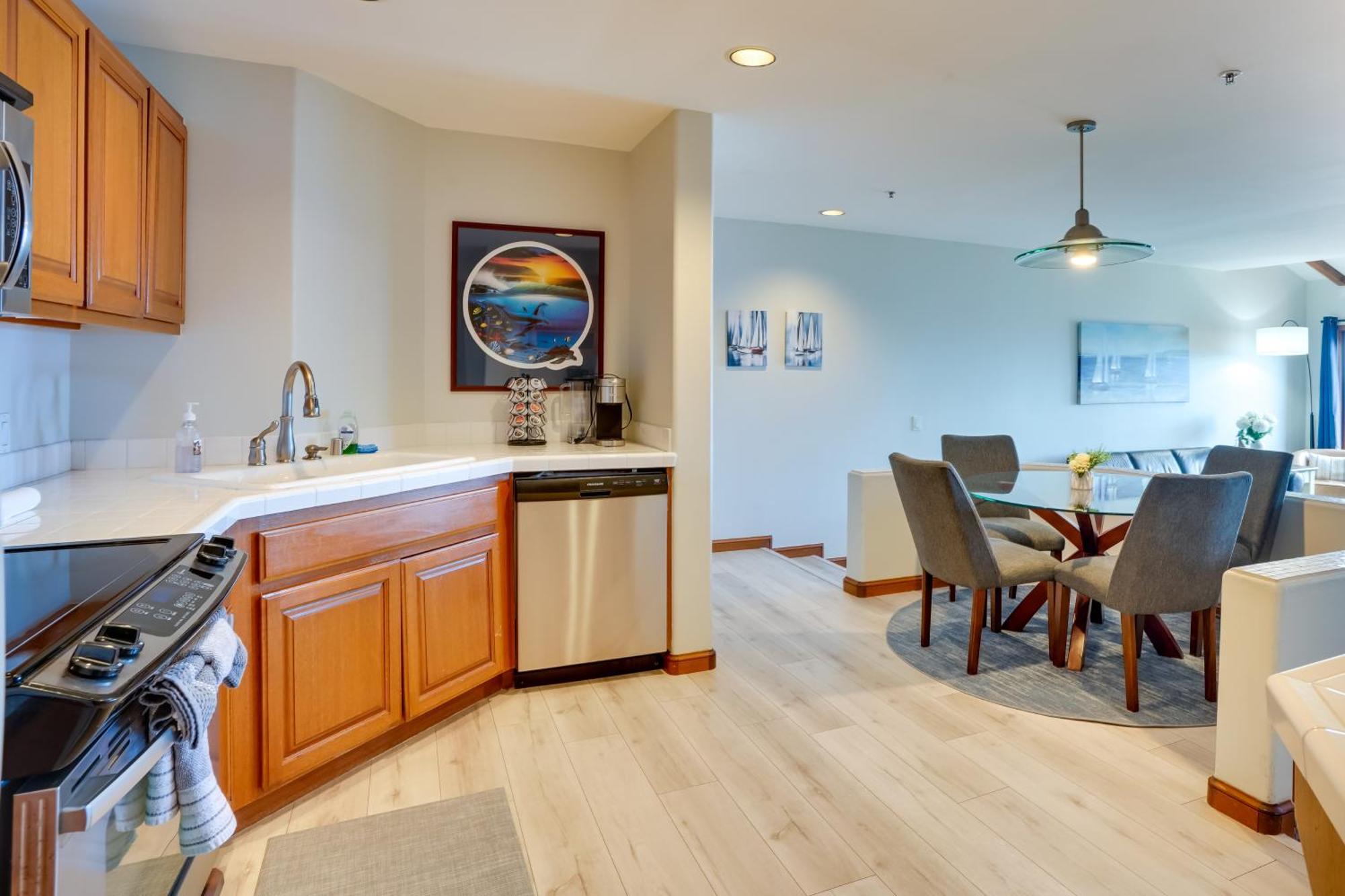 אבלון Bright Catalina Island Condo With Ocean Views! מראה חיצוני תמונה