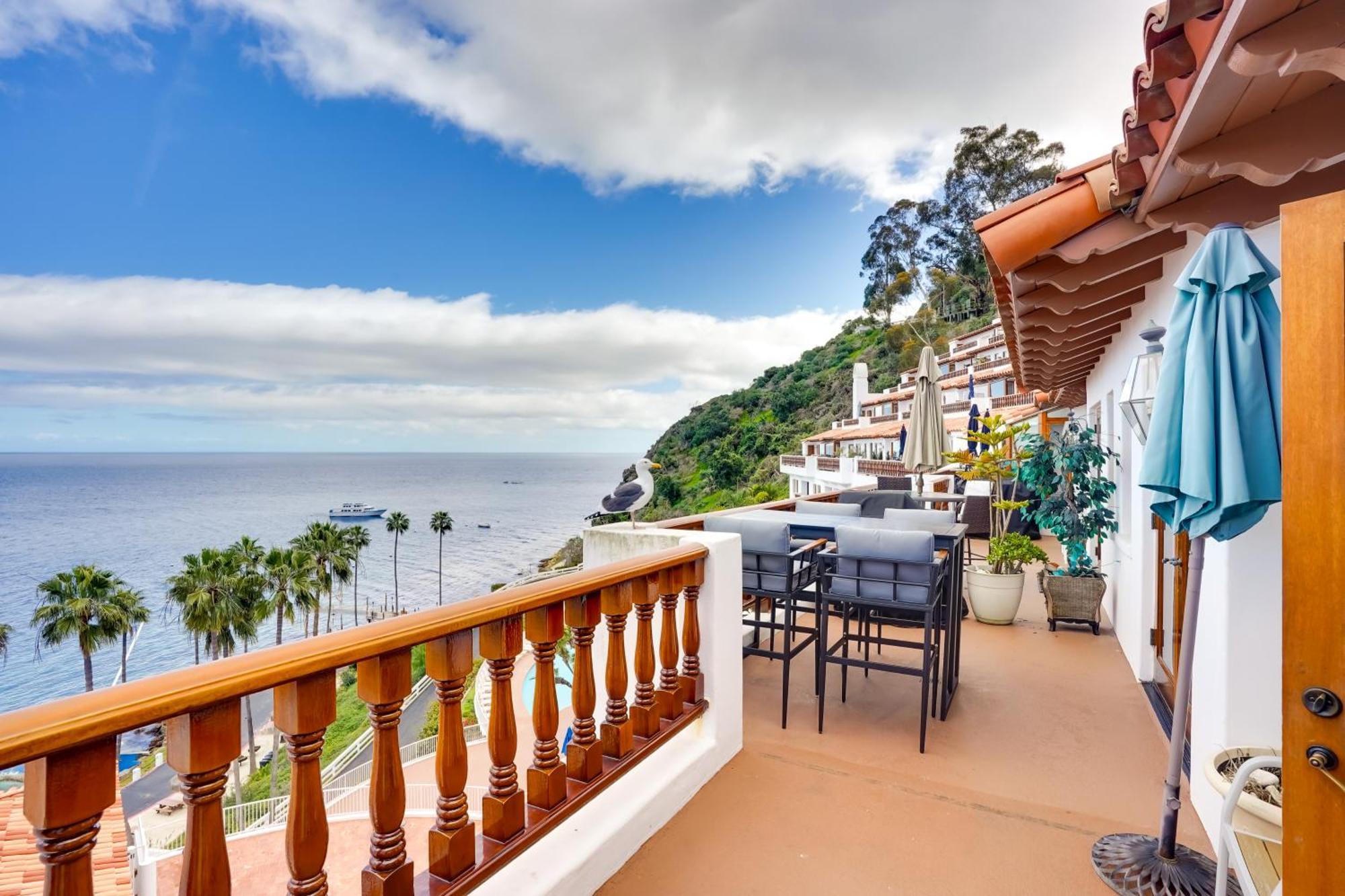אבלון Bright Catalina Island Condo With Ocean Views! מראה חיצוני תמונה